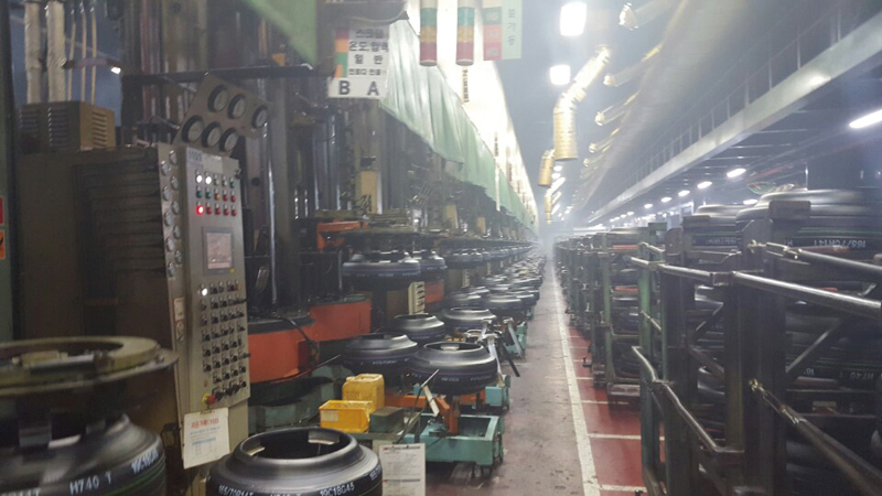 ▲ 한국타이어 공장 내부 모습.