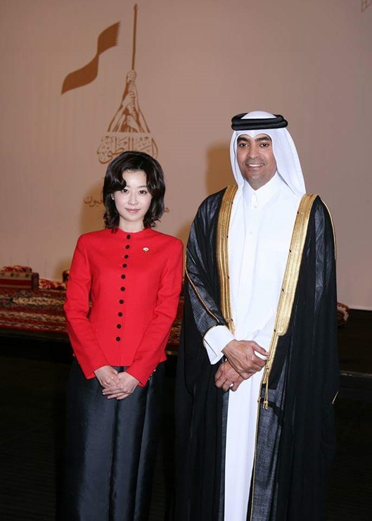 ▲ 2015년 카타르내셔널 데이에 참석한 배우 이매리씨와 알 데하이미 주한 카타르 대사. 사진=이매리 제공