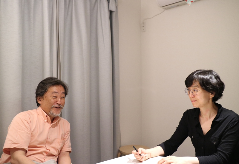 지난 7월11일 이선민 연구원(오른쪽)과 만난 다카다 마시유키 대표.사진=이선민 연구원 제공