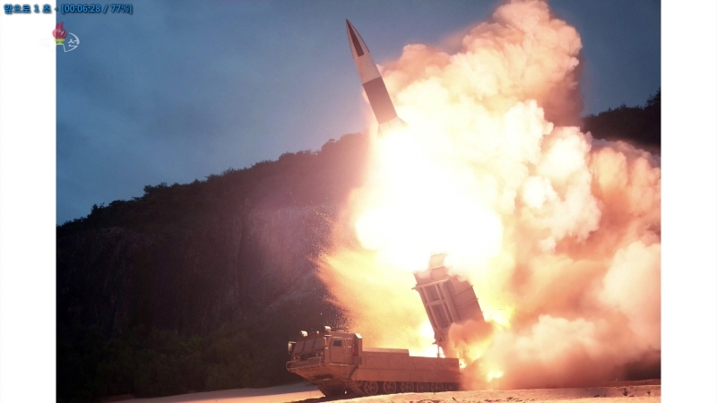 ▲ 조선중앙TV가 북한이 지난 8월10일 발사체를 발사하는 장면을 소개하고 있다. ⓒ 연합뉴스