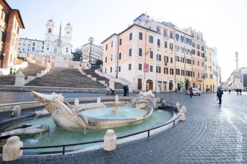 ▲ 이탈리아에 코로나19가 급속도로 퍼지면서 유명 관광지가 텅 비었다. 사진은 로마에 있는 ‘스페인 계단’ 앞. ⓒ 연합뉴스