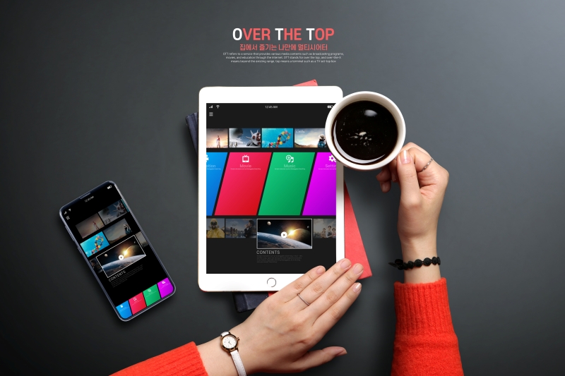 ▲휴대전화, 태블릿PC 등으로 온라인동영상서비스(OTT)를 이용하는 연출 장면. ⓒgettyimagesbank