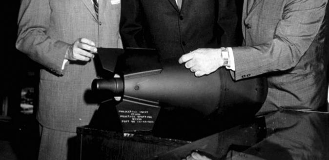 ▲ 1995년 미국 정부가 공개한 초소형 M-388 핵폭탄. 사진=위키미디어