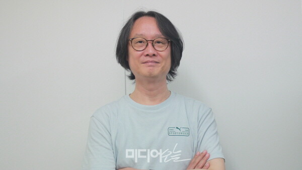 ▲ 지난 9일 서울 영등포구 미디어오늘 사무실에서 만난 김재인 경희대 교수. 사진=정철운 기자