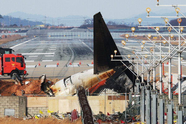 제주항공 참사? 무안공항 참사? 명칭이 사건을 규정한다 < 언론 < 사회 < 윤유경 기자 - 미디어오늘