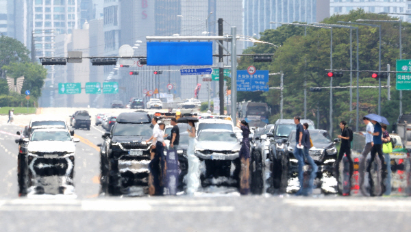▲폭염 속 도심의 모습. ⓒ연합뉴스 