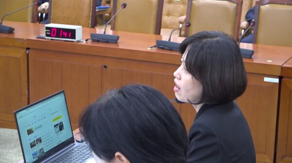 ▲박은정 조국혁신당 의원은 10일 국회 법사위에서 성추행당이나 똑바로 하라는 신동욱 국민의힘 의원을 향해 내란당이나 챙기라고 맞서고 있다. 사진=미디어오늘 영상 갈무리