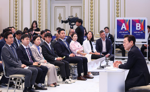 ▲ 이재명 대통령이 9월11일 청와대 영빈관에서 열린 취임 100일 기자회견 ‘회복을 위한 100일, 미래를 위한 성장’에서 발언하고 있다. ⓒ연합뉴스