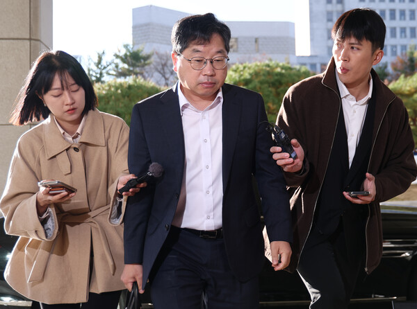 ▲노만석 검찰총장 권한대행이 지난 10일 대검 청사에 출근하고 있다. ⓒ연합뉴스