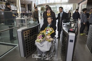 국회 본회의 통과 장면