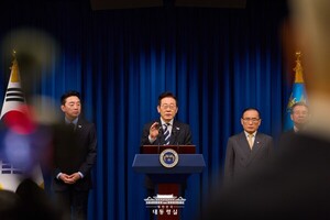 내란재판부·법왜곡죄에 조선일보 "이성 잃은 정권" 한겨레 "사법부 책... - 뉴스 썸네일 이미지