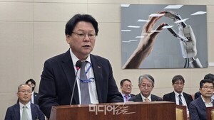 [속보] “이재명 개구리 뒤지기 전” 민영삼 코바코 사장, 임기 1년4개월 남기고 사임