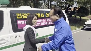 이진숙, 김부겸과 우연히 만나 악수하며 “또 뵙겠습니다”