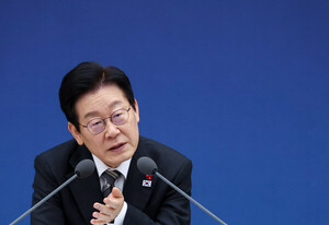 대통령이 “기사상 취소” 요구한 동아일보 기자들 수상소감 찾아보니