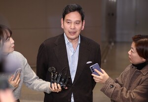 “스타벅스, 5·18 모욕으로 노후자금 손실… 국민연금 나서라”