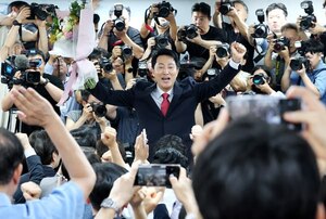 서울시장 패배한 민주당에 언론 “”이기고도 못 이겨” “성찰하라”