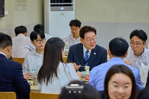 이재명 정부 집권 2년차 청와대 직원 명단을 공개합니다