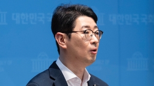 주진우 "이재 명을 끊을 때" 발언에 한국일보 "말장난...정쟁도 선 지켜... - 뉴스 썸네일 이미지